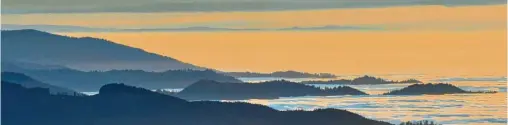  ?? Foto: Rolf Haid ?? Geheimnisv­oll: Der Schwarzwal­d hält viele Mythen und Sagen bereit. Auf dem von Andreas Mack entwickelt­en Themenwand­erweg Silberstei­g im Suggental kann man einigen davon auf den Grund gehen.