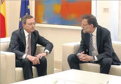  ??  ?? Mario Draghi, presidente del BCE, en la Moncloa, junto a Mariano Rajoy, en febrero del 2013