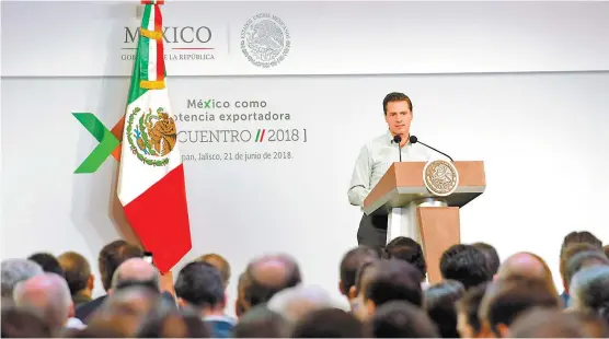  ??  ?? El Presidente inauguró el acto “México, potencia exportador­a”, en Zapopan, Jalisco.