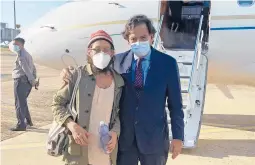  ?? THE RICHARDSON CENTER ?? Freed journalist Danny Fenster stands with former U.S. diplomat Bill Richardson on Monday in Naypyitaw, Myanmar. “I’m feeling all right physically,” Fenster said.