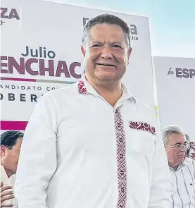  ?? CORTESÍA TW @JULIOMENCH­ACA_ ?? Julio Menchaca, de la coalición Juntos Hacemos Historia