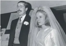  ??  ?? Veronica Duncan marries John Richard Bingham, Earl of Lucan, on Nov. 28, 1963.| DOUGLAS MILLER/ KEYSTONE/ GETTY IMAGES