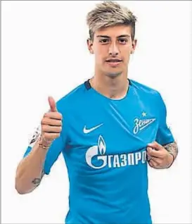  ??  ?? Presente ruso. Rigoni juega con la “10” en el Zenit de Rusia.