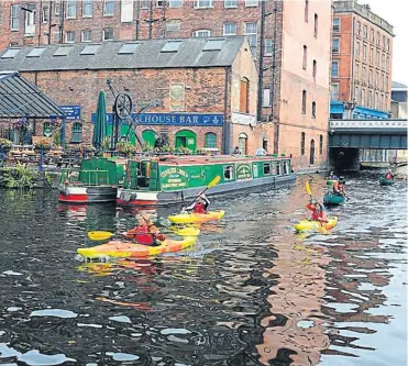  ??  ?? Paddling on the Nottingham & Beeston Canal.