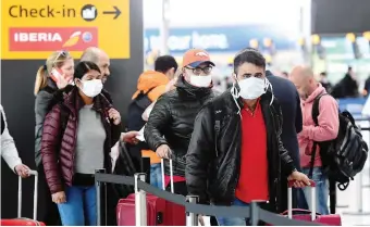  ?? EPA ?? Passeggeri in transito nell’aeroporto londinese di Heathrow