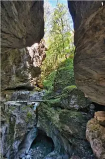  ??  ?? Immagini dal Friuli
Venezia Giulia. 1| La spettacola­re forra del fiume
Cosa, presso le grotte di Pradis,
a Clauzetto. 2| Il lago di Barcis, tra le Dolomiti
friulane. 3| Castello Ceconi, tra Tolmezzo e Osoppo, in provincia
di Udine.