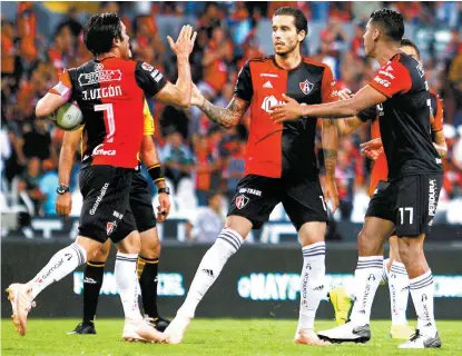  ??  ?? En la jornada anterior, los rojinegros se impusieron 4-3 a Veracruz