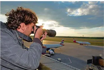  ?? FOTO: MATTHIAS BALK DPA/LBN ?? EU-Gutachten: Fotografen müssen im Internet auf ihre Bildrechte selbst hinweisen.