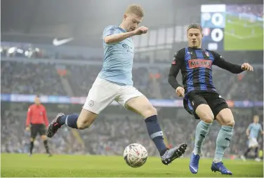  ?? File / Agence France-presse ?? ↑ Kevin De Bruyne is contracted to Manchester City until the summer of 2023 after signing a blockbuste­r five-year deal in 2018.