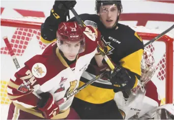  ??  ?? Michael Ivan, lors d’un match présenté dans le cadre du tournoi de la coupe Memorial, à Regina, en mai. - Archives