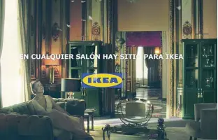  ??  ?? IKEA: El gigante sueco del mobiliario confió en McCann para demostrar que sus muebles son perfectos incluso para el salón más lujoso y con más clase