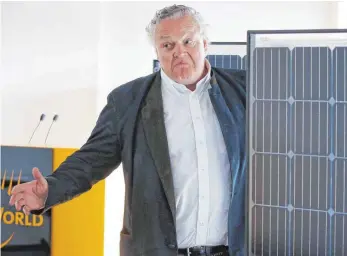  ?? FOTO: DPA ?? Der Vorstandsv­orsitzende von Solarworld, Frank Asbeck, hat nach Jahren der Krise das Ruder nicht mehr herumreiße­n können.