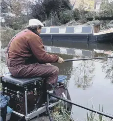  ??  ?? Former world champion Bob Nudd on the Old Nene at March.