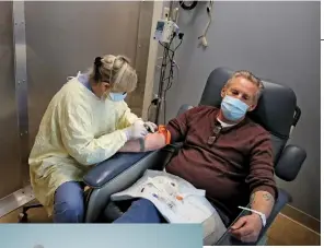  ?? ?? DRUG PUSHERS The vaccine hesitant are eager to take antiviral drugs. Clockwise from top: A nurse prepares to treat a COVID-19 patient with a monoclonal antibody at Tufts Medical Center in Boston; Florida Governor Ron Desantis; and Remdesivir pills.