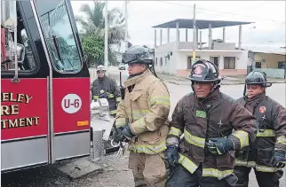  ?? MIGUEL CANALES / EXPRESO ?? Limitacion­es. El galpón que sirve de cuartel de La Aurora resulta angosto para los equipos y para el personal.