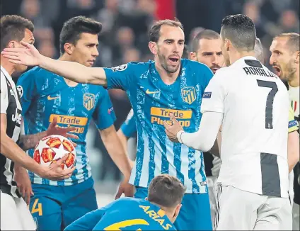  ??  ?? El Atlético de Madrid se vio superado en absolutame­nte todas las facetas del juego ante la Juventus de Turin FOTO: J.A.S