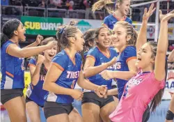  ?? KEVIN MAESTAS/FOR THE JOURNAL ?? The Los Lunas Tigers are understand­ably all smiles after their five-set victory over Goddard on Saturday for the Class 4A state volleyball title in Rio Rancho.