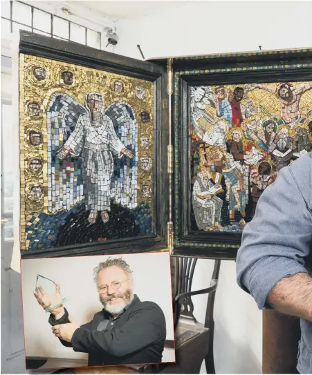  ?? Picture: Chris Moorhouse. ?? Main picture: Artist Pete Codling at work on Byzantine mosaics in his Southsea studio.