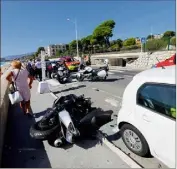  ??  ?? La collision frontale a eu lieu boulevard du Midi, à hauteur du kiosque n°. (Photo P.L.)