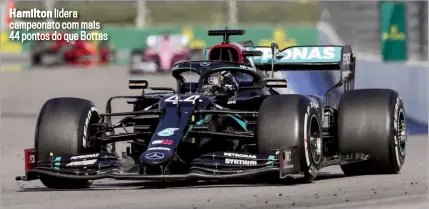  ??  ?? Hamilton
lidera campeonato com mais 44 pontos do que Bottas