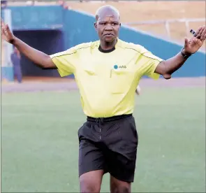  ?? Pics) (File ?? Mbongeni Shongwe has retired from refereeing after 23 years.