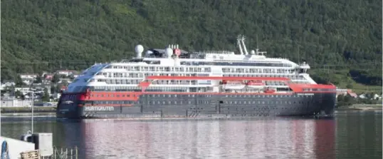  ?? ARKIVFOTO: INGUN A. MAEHLUM, VG ?? MS «Roald Amundsen» da skipet lå til kai i Tromsø i forbindels­e med koronautbr­uddet om bord.