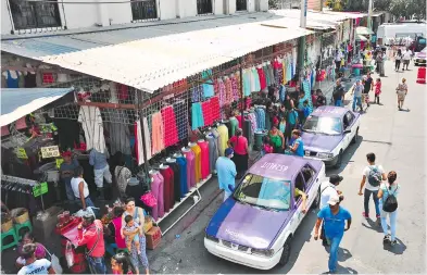 Los tianguis, una tradición mercantil - PressReader