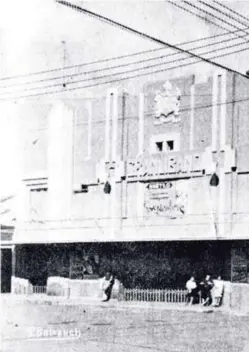  ?? ANDRÉS FERNÁNDEZ PARA LN. ?? El Teatro Gran
Líbano, esquina suroeste del cruce de avenida 7 y calle 10, en el año 1941. Fotografía de autor no determinad­o.