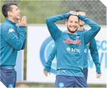  ?? / FOTO: @sscnapoli ?? El Napoli de Lozano, a la izquierda; tendrá un duro reto frente al líder Inter. 1.- Inter de Milán 2.- Milan
3.- Juventus 4.- Atalanta 5.- Napoli
6.- Lazio
7.- Roma
8.- Sassuolo 9.- Hellas Verona 10.- Sampdoria 11.- Bolonia 12.- Udinese 13.- Genoa 14.- Spezia 15.- Fiorentina 16.- Benevento 17.- Torino 18.- Cagliari 19.- Parma 20.- Crotone