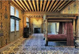  ??  ?? La Chambre du roi, au château de Blois (Loiret-Cher), résidence favorite de la cour de France pendant la Renaissanc­e.