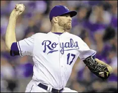  ?? ORLIN WAGNER / AP ?? Wade Davis helped close out the Royals’ 2015 World Series championsh­ip. He will take over free agent Aroldis Chapman’s spot with the Cubs.