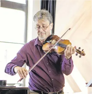  ?? PHOTO: UNIVERSITY OF CANTERBURY ?? Mark Menzies has been described as a ‘‘riveting violinist’’.