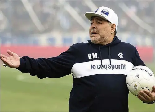  ??  ?? Diego Maradona died of a heart attack on Wednesday