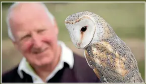  ??  ?? Jarli at Wingspan Birds of Prey Trust with Noel Hyde.