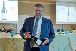  ?? ?? Presidente Luca Rigotti, alla guida della cantina Mezzacoron­a, che gestisce 3.600 ettari