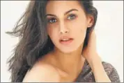  ??  ?? Amyra Dastur says she isn’t comfortabl­e doing the ‘glamorous thing’