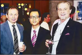  ??  ?? British Embassy Manila deputy head of mission Trevor Lewis, Martin Xu and Asian Corporate Network consultant Leslie Stokes