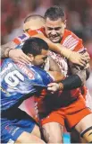  ?? Tonga’s Andrew Fifita ( right). ??