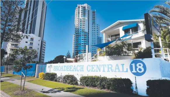  ?? Picture: MIKE BATTERHAM ?? Former Toll Holdings boss Paul LIttle is planning to absorb the Broadbeach Central holiday units land into his Philip Ave tower site.
