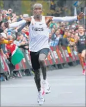  ?? REUTERS ?? ■ Kenya's Eliud Kipchoge crosses the finish line after running the first sub 2-hour marathon in Vienna on Saturday.