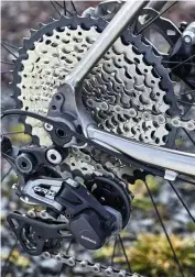  ??  ?? GRX mech groupset with low 40/42 bottom gear