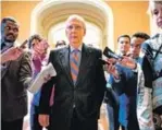  ?? EFE ?? Prensa. El líder de la Mayoría del Senado, el republican­o de Kentucky Mitch McConnell, sale del piso del senado tras votar el proyecto.