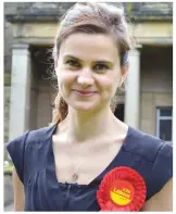  ??  ?? KIM LEADBEATER, LEFT, AND HER OLDER SISTER JO COX, BELOW