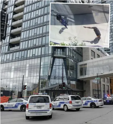  ?? PHOTO D’ARCHIVES, AGENCE QMI ET CAPTURE D’ÉCRAN FOURNIE PAR LA COUR ?? Les policiers avaient été appelés à intervenir, le 30 juillet 2021, après que des coups de feu eurent été tirés non loin du Centre Bell. Le tireur, Fritz-Entzcy Moise-Alfred (à droite, en mortaise), avait ouvert le feu après une banale chicane à propos d’une fille.