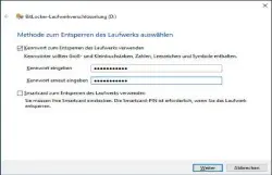  ??  ?? Mit Bitlocker definieren Sie ein Kennwort, um das Laufwerk zu schützen. Alternativ nutzen Sie eine Smartcard, für die Sie allerdings ein Lesegerät benötigen.