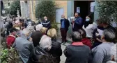  ?? (Photo Jean-François Ottonello) ?? La députée Alexandra Valetta-Ardisson et le souspréfet Yoann Toubhans à Fontan au lendemain de la tempête.