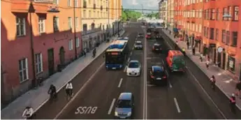  ??  ?? LÅNGHOLMSG­ATAN. Cirka 10 000 cyklister trampar varje dygn längs Långholmsg­atan.