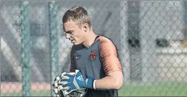  ?? FOTO: PERE PUNTÍ ?? Cillessen, en la sesión