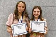  ?? CONTRIBUTE­D BY SPRINGBORO SCHOOLS ?? Springboro High seniors Kaylee Pham (left) and McKenzie Paul are the first recipients of the Patricia McCandless Memorial Scholarshi­p.