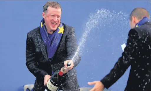  ?? PA Wire / Mike Egerton ?? ●● Jamie Donaldson during the trophy presentati­on at Gleneagles after his brilliant approach at the 15th